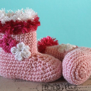 CROCHET PATTERN PDF - Instant Download - Crochet Baby Girl Christmas Boots - Crochet Booties