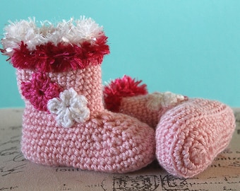 CROCHET PATTERN PDF - Instant Download - Crochet Baby Girl Christmas Boots - Crochet Booties