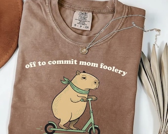Divertida camiseta de scooter Capybara, regalo sarcástico de caos para mamá, gráfico teñido en prenda.