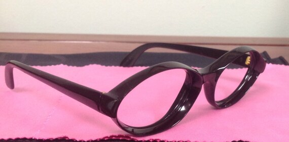 Blossom Retro Frame by Viennaline