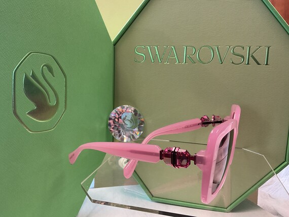 Swarovski Pink Sunglasses with Crystal Embellishments Sunglasses, Oversized, Cat-eye shape, SK6052, Pink | Swarovski main image 4