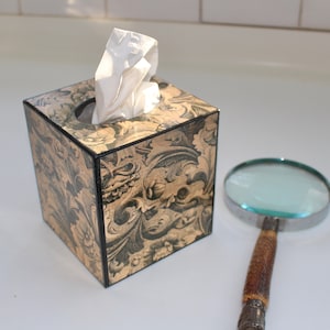 Bloomsbury  Tissue Box Cover
