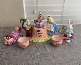 Disney Alice in Wonderland Mad tea Party Teapot Set Vintage