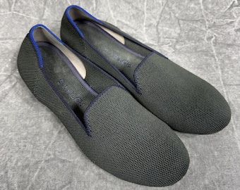 Zapatos planos Rothys para mujer, talla 6.5, color oliva, mocasines sin cordones, estilo bailarina.