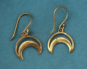 Crescent Moon Earrings Brass Gold, Celestial Moon Dangle Earrings, Minimalist Gold Moon Earrings, Boho Crescent Earrings,