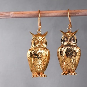 Eule Ohrringe, Messing Gold baumeln Ohrringe, Waldvogel Ohrringe, Natur inspiriert Schmuck, Boho Statement Ohrringe, Geschenk für sie