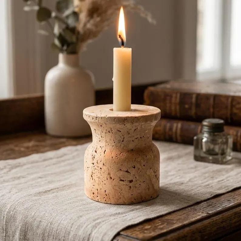 Beige kerzenständer