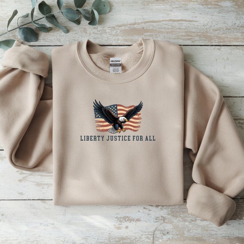 bald eagle american flag vintage patriotic tee detail DTG close-up