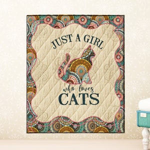 Couverture courtepointe Just A Who Loves Cats, cadeau pour les amoureux des chats, décoration pour amoureux des chats, cadeau pour maman chat, couverture courtepointe pour amoureux des chats, art mural suspendu