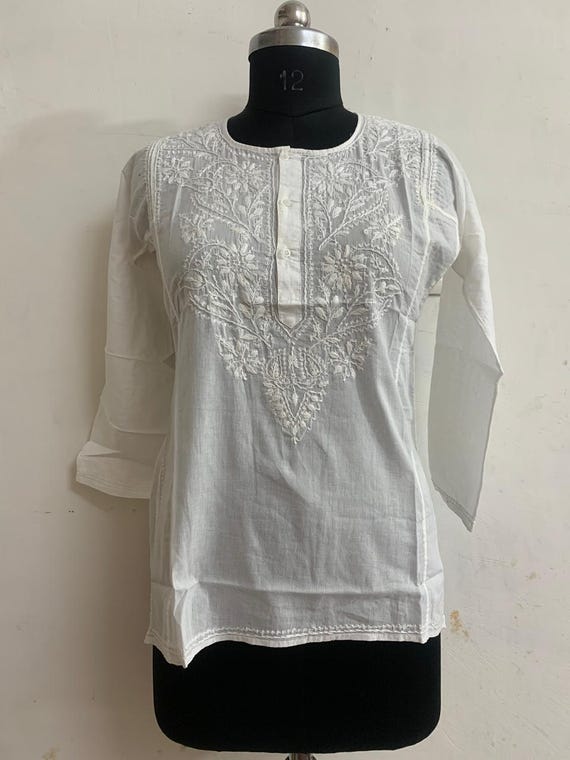刺繍入りノースリーブチュニックトップ、チカンカリ風ホワイト