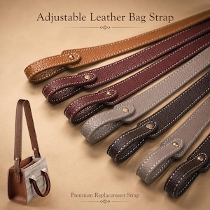 Peut inclure: Adjustable Leather Bag Strap. Une collection de six bandoulières en cuir texturé dans les tons fauve, bordeaux, gris et marron foncé, avec surpiqûres blanches et rivet métallique doré. Un petit sac à main avec une bandoulière assortie est visible.