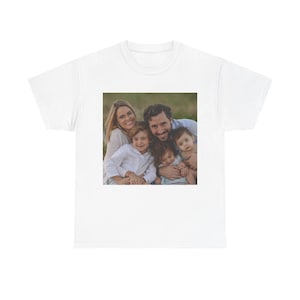 Personalized family T-shirt - with your own photo & desired size - gift idea for mom, dad, etc.