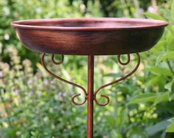 Vintage Metal Bird Bath with Stake – Weather-Resistant Garden Decor