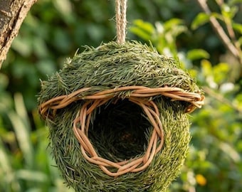 Natural Grass Bird House & Bird Feeder — Hanging Nest for Small Birds, Eco-Friendly Garden Shelter
