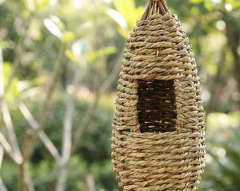 Hanging Woven Bird House, Natural Fiber Bird Nest Shelter, Handmade Outdoor Birdhouse for Garden, Patio & Balcony