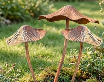 Rustic Metal Mushroom Garden Stakes, Vintage Lawn Decor (Set of 3)