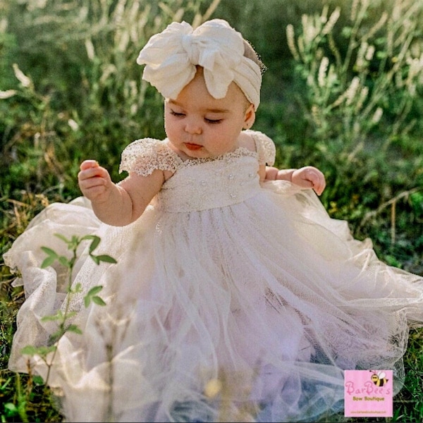 Ivory Ruffle Messy Bow HeadWrap, Baby Girl Ruffle Messy Bow Hair Bow,  Messy Bow Newborn Infant Headwrap, Messy Ruffle Piggy Bows