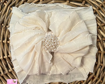 Ivory Ruffle Messy Bow HeadWrap with Pearl Embellishment Baby Girl Ruffle Bow Newborn Infant HeadWrap Piggy Bows Photo Prop