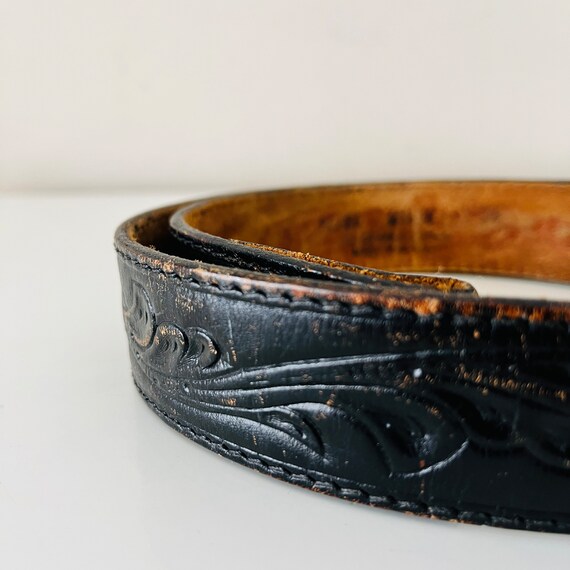 black tooled vintage leather belt - image 6