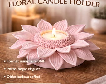 Op de afbeelding: Een roze bloemenkaarsenhouder met een brandende kaars. De kaarsenhouder heeft de vorm van een lotusbloem. Tekst op de afbeelding luidt "3D PRINTABLE FLORAL CANDLE HOLDER" en "3MF STL Digital Download".