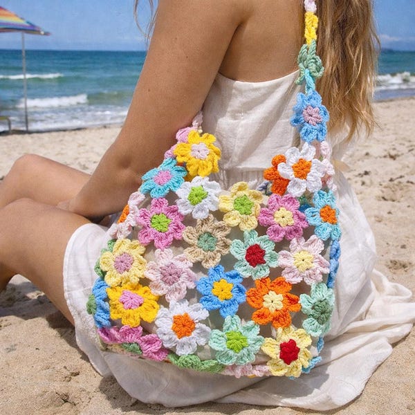 Crochet Flower Tote Bag, Handmade Daisy Granny Square Bag, Boho Summer Beach Bag, Colorful Floral Shoulder Bag, Gift for Women