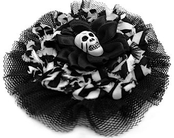 Black & White Rosette Hair Clip with Skull – Handmade Goth Accessory