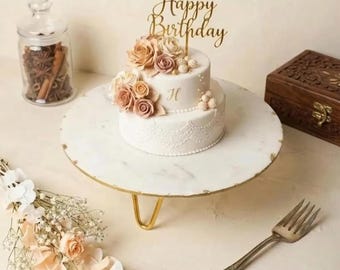 Marmurowy stojak na ciasto z mosiężnymi nóżkami w kształcie szpilek, nowoczesny stojak na desery