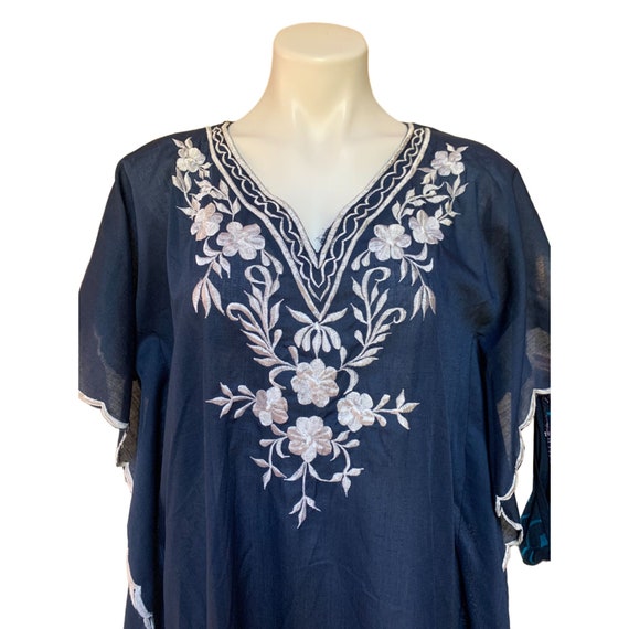 Vintage 1960s Women's Mexican Dress Embroidered B… - image 1