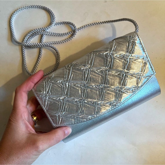 Vintage EUC La Regale Silver Lame Clutch Formal B… - image 2