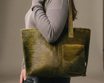 Handgemachte Mossy Grüne Hair-on-Hide Leder Mini Tragetasche Upcycled Geldbörse