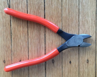 Upholstery Pliers for the DIY Furniture Repair