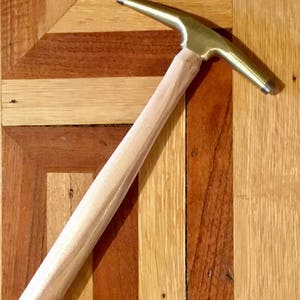 Magnetic tack hammer for furniture repair and reupholstery image 1