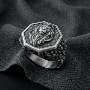 Lion Ring 925 Sterling Silver, Octagon Lion Head Signet Ring, Majestic Mane Mens Statement Ring, Gothic Animal Jewelry, Leo Gift For Him