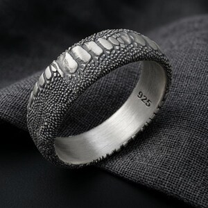 925 Sterling Silver Snake Skin Ring Oxidized Reptile Scale Band Rustic Python Texture Gothic Men's Wedding Band Viper Statement Jewelry