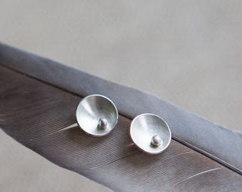 Circle Disc Earrings - Sterling Silver Stud Earrings - Circles and Pearls Earrings - Post Earrings - Bridesmaids gifts