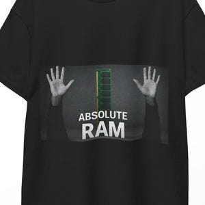 Può includere: Un set di tre tazze in ceramica con finitura opaca e macchiettata. Le tazze sono nei toni del crema, grigio chiaro e grigio scuro. Ogni tazza ha un design semplice e minimalista.