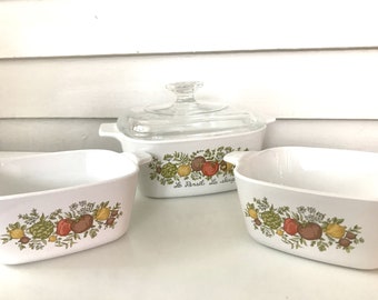 Corning Ware 1.5 Qt Casserole Covered Dishes, Pyrex Lid, Spice of Life, Plus Two smaller 2.75-cup Dishes, Set of Three Le Persil La Sauge