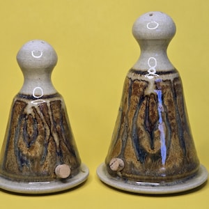 Saliera e pepiera a forma di campana in ceramica Rhoades, stile metà secolo