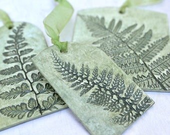 Ceramic Ornaments with Nature Inspired Natural Fern Leaf Impressions Decoration Moss Green - Set of 3