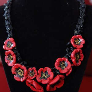 Clay Poppies Yarn Necklace Hand-knitted from Black Nylon Yarn with Black Glass Beads and a Bouquet of Clay Poppies image 2