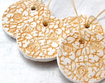 Ceramic Ornaments with Lace Impression Christmas Holiday Decoration Honey Round - Set of 4