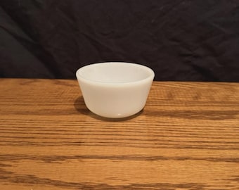 Vintage Old Anchor Hocking White Milk Glass Custard Cup Ramekin 805