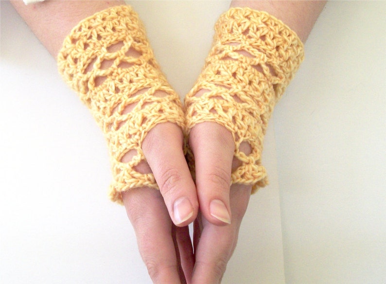 Lace Fingerless Gloves Crochet Pattern Split DC and Mesh Lace Gloves image 2