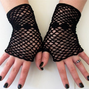 PDF Crochet Pattern Fishnet Fingerless Gloves With Diamonds Thread Crochet Pattern image 2