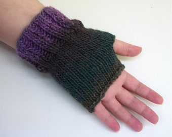 Knitting Pattern: One Skein Easy Ribbed Fingerless Gloves Pattern 2 Versions Worked Flat and In the Round