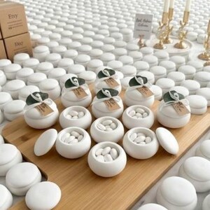 Caja de bombones de cerámica hecha a mano, azucarero minimalista de piedra, obsequios para invitados de boda.