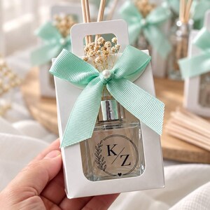 Personalized Reed Diffuser Favors, Wedding & Event Gifts, 50 ml Glass Bottles with Gift Boxes, Gold or Silver Caps