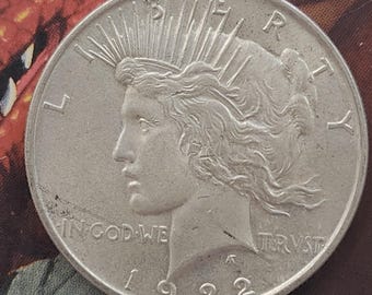 1922 Peace Silver Dollar - 90% Silver US Mint Vintage Coin