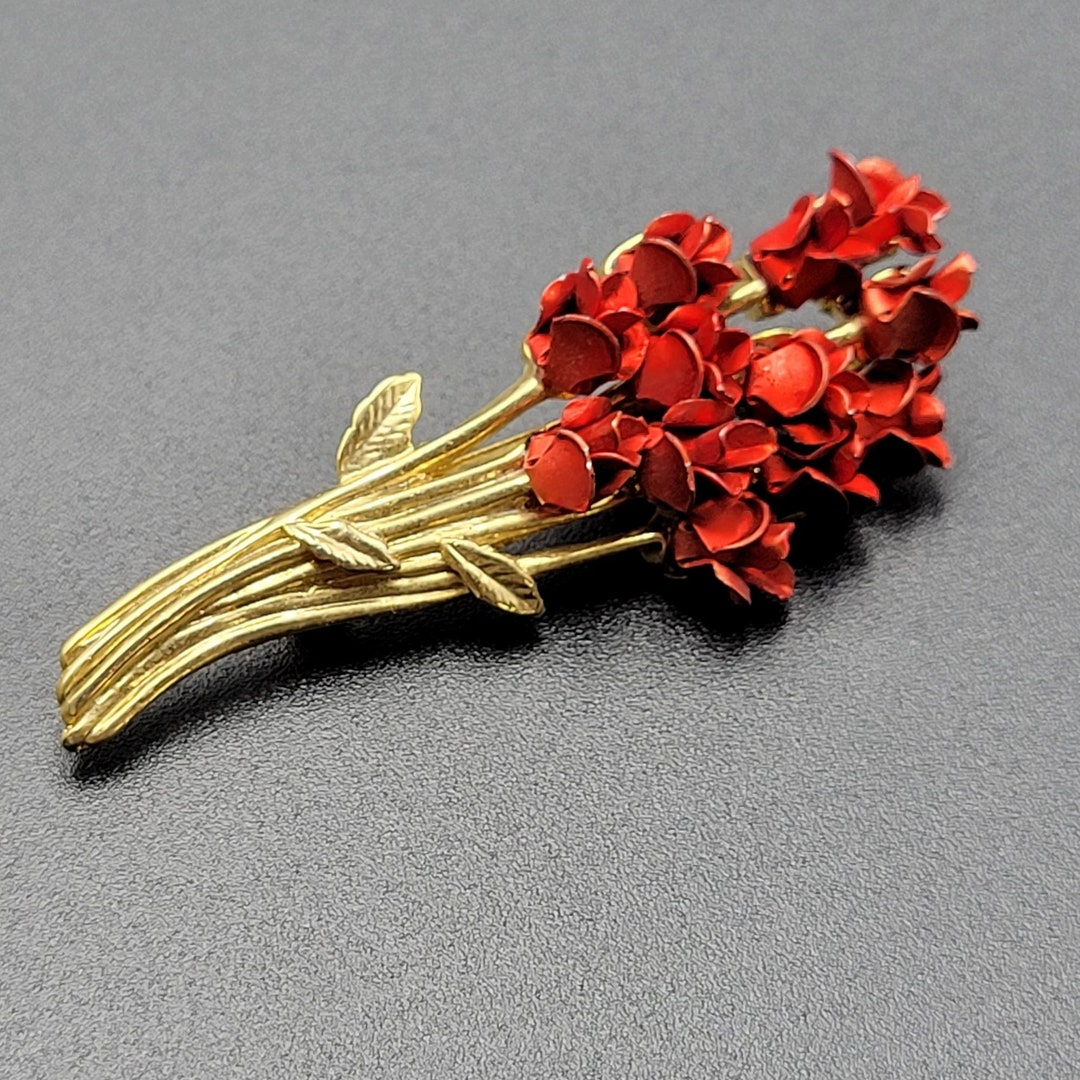 Vintage Brooch Bouquet of Red Roses Gold Tone Red Enamel Signed DM-97 ...