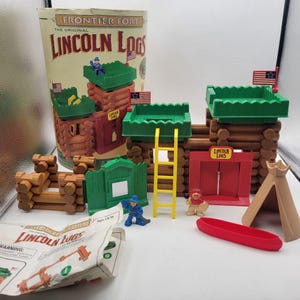 Lincoln Logs Frontier Fort Complete + Extra Pieces Vintage 2000 Set ** NO LID**
